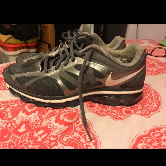 Nike Shoes - Nike sneakers